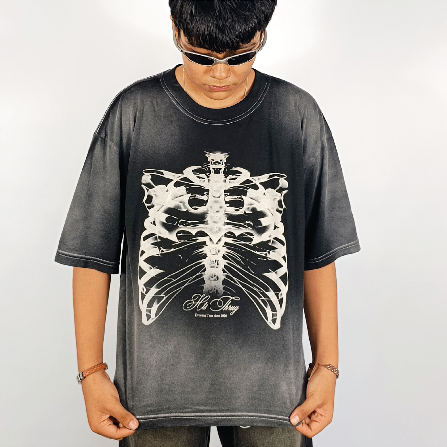 Polo boxy focalizado holy bones